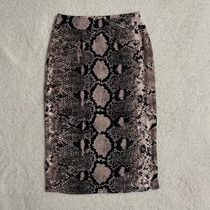 🌺 3 for 25🌺 snake print pencil skirt